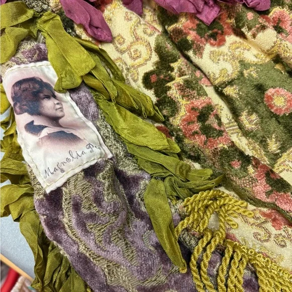 Magnolia Pearl Pink and Green Tapestry Tote beautiful earlier - Picture 10 of 10